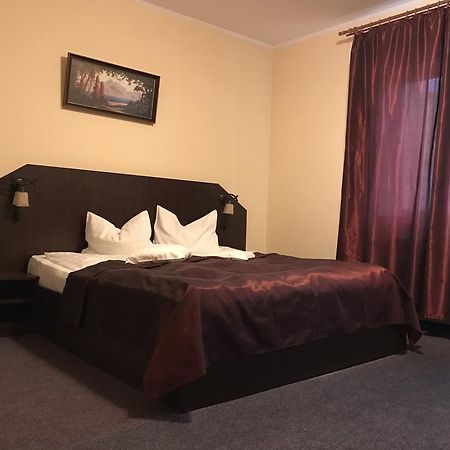 Hotel Cardinal Satu Mare Exteriér fotografie