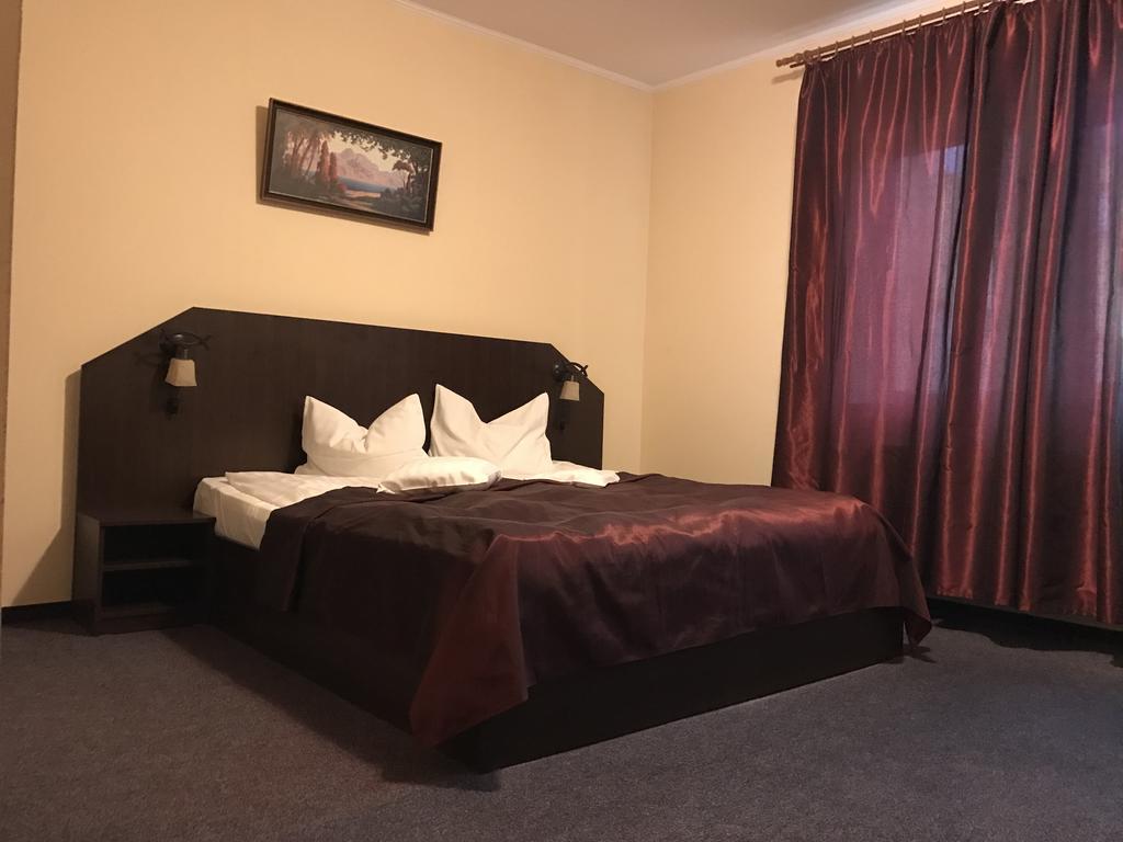 Hotel Cardinal Satu Mare Exteriér fotografie