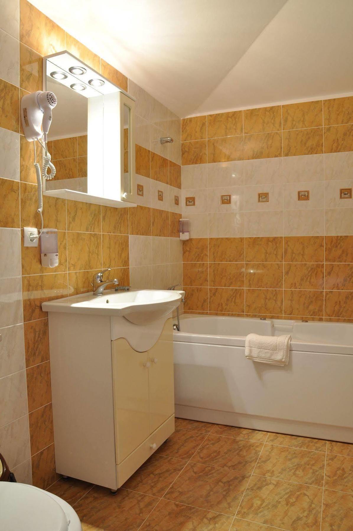 Hotel Cardinal Satu Mare Exteriér fotografie