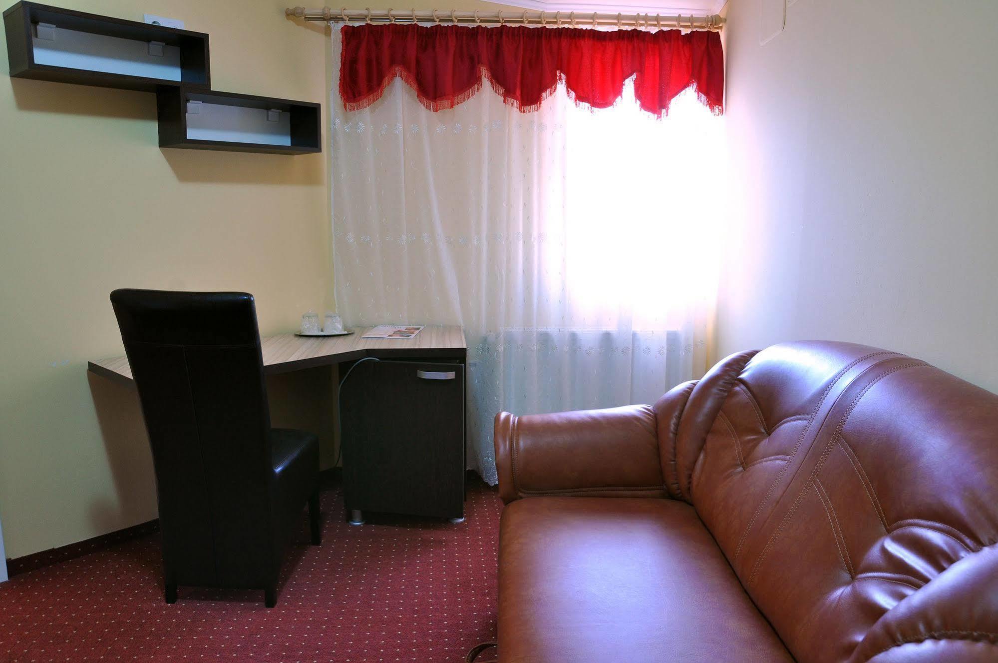 Hotel Cardinal Satu Mare Exteriér fotografie